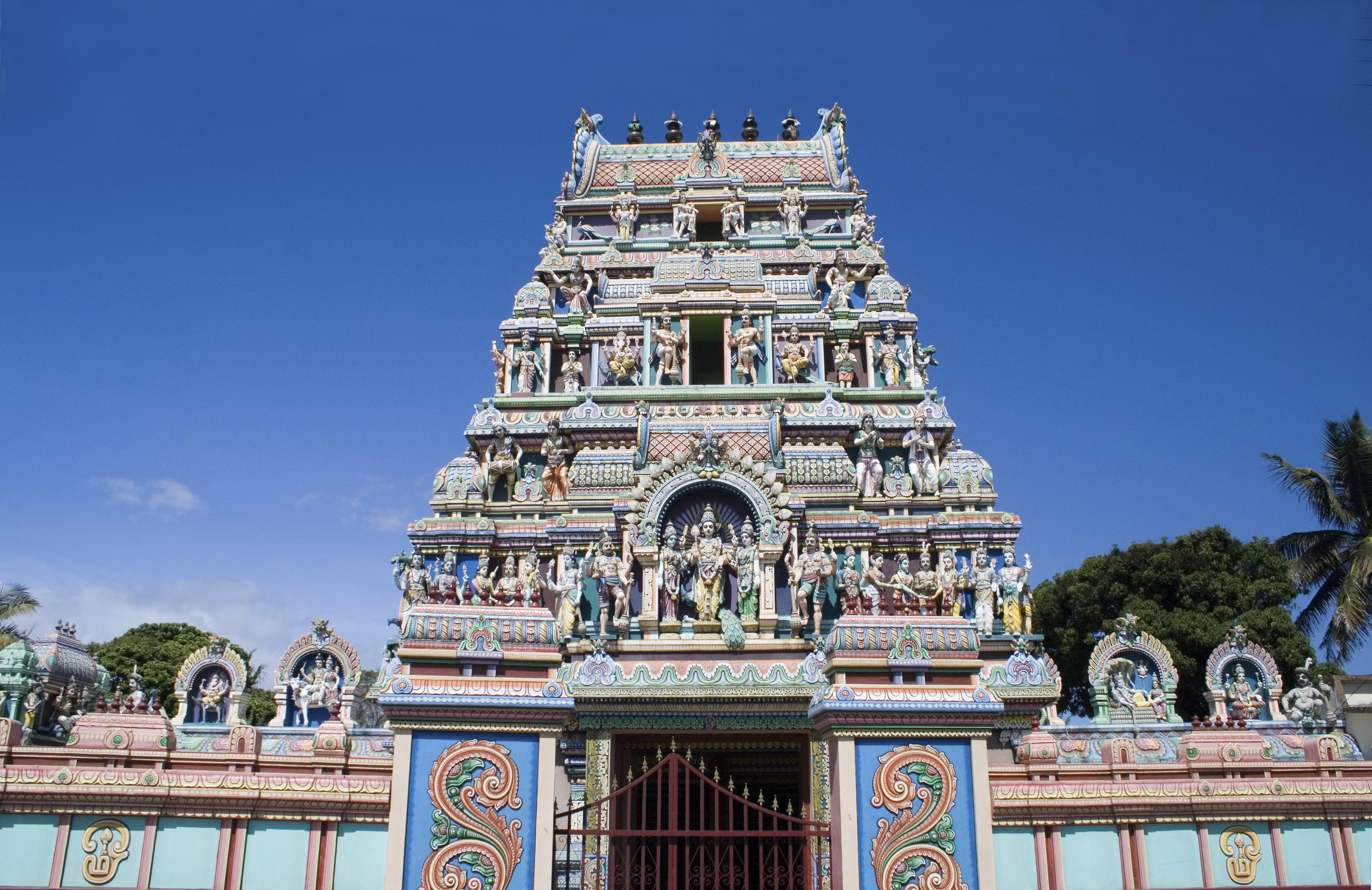 Kreuzfahrten St. Denis Le Port Reiserouten und Angebote Costa